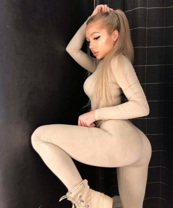 Я непревзойденная в искусстве страсти и удовольствия. Моя коллекция фото увлечет тебя в мир желания и соблазна. Я гарантирую полную конфиденциальность и безупречное обслуживание каждому моему клиенту. Мое мастерство в удовлетворении желаний будет твоим незабываемым опытом. У меня есть отзывы от довольных клиентов, которые теперь живут в Москве. Жду тебя! 💋🔥🌹+7XXXXXXXXX+🔥🌹 15285, 22 года